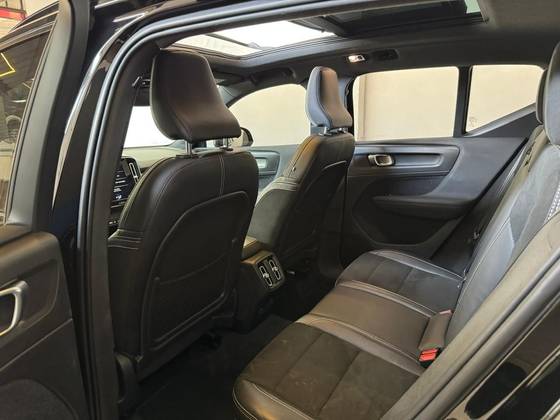 VOLVO XC40 2.0 T5 GASOLINA R-DESIGN AWD GEARTRONIC VOLVO XC40 2.0 T5 GASOLINA R-DESIGN AWD GEARTRONIC